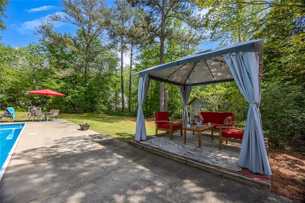 2994 Cathy Ann Court NW