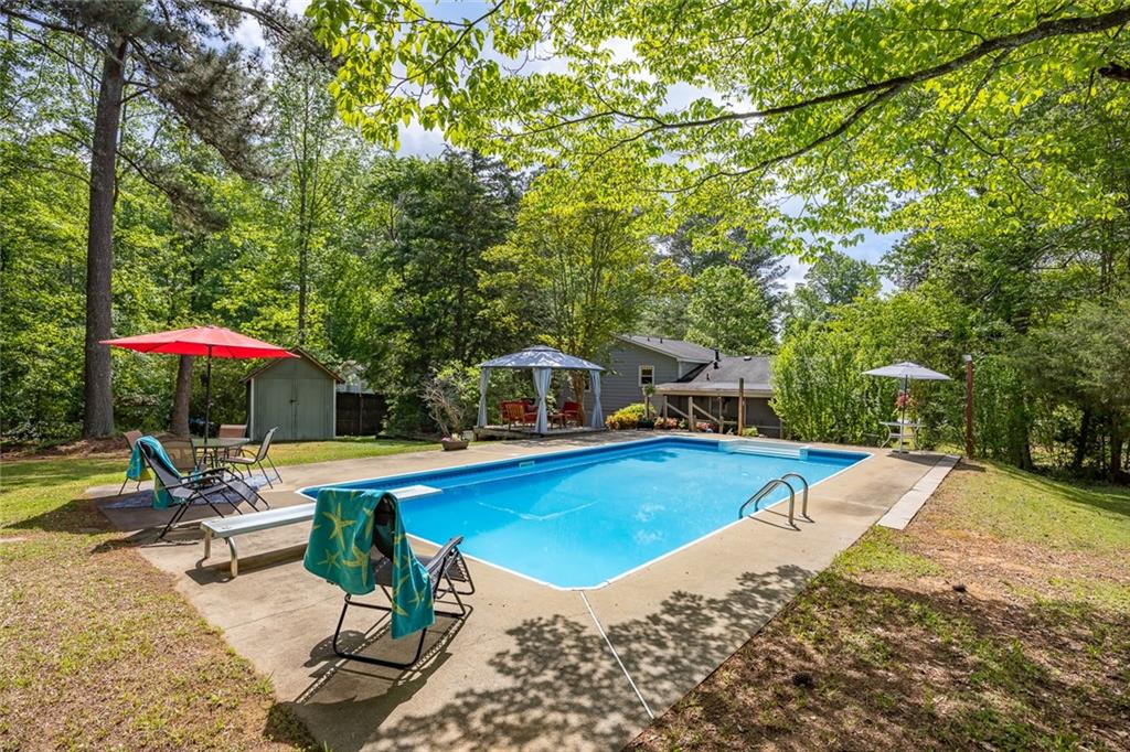 2994 Cathy Ann Court NW