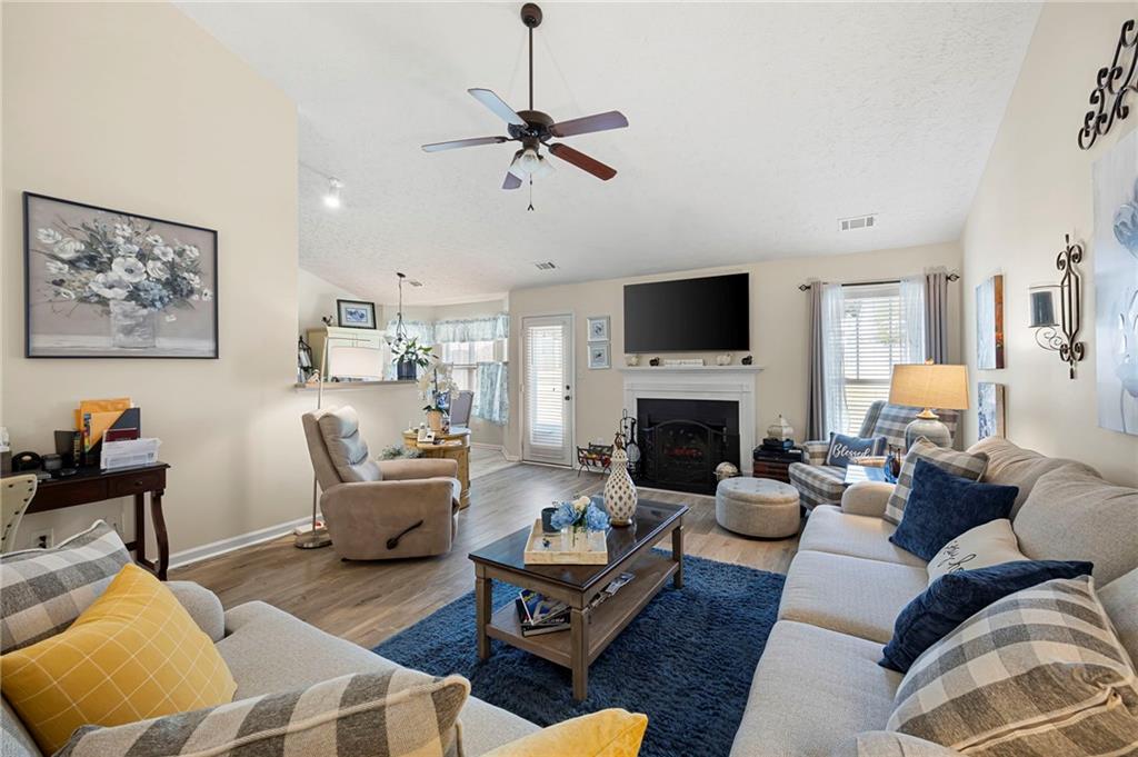 102 Autumn Brooke Trail