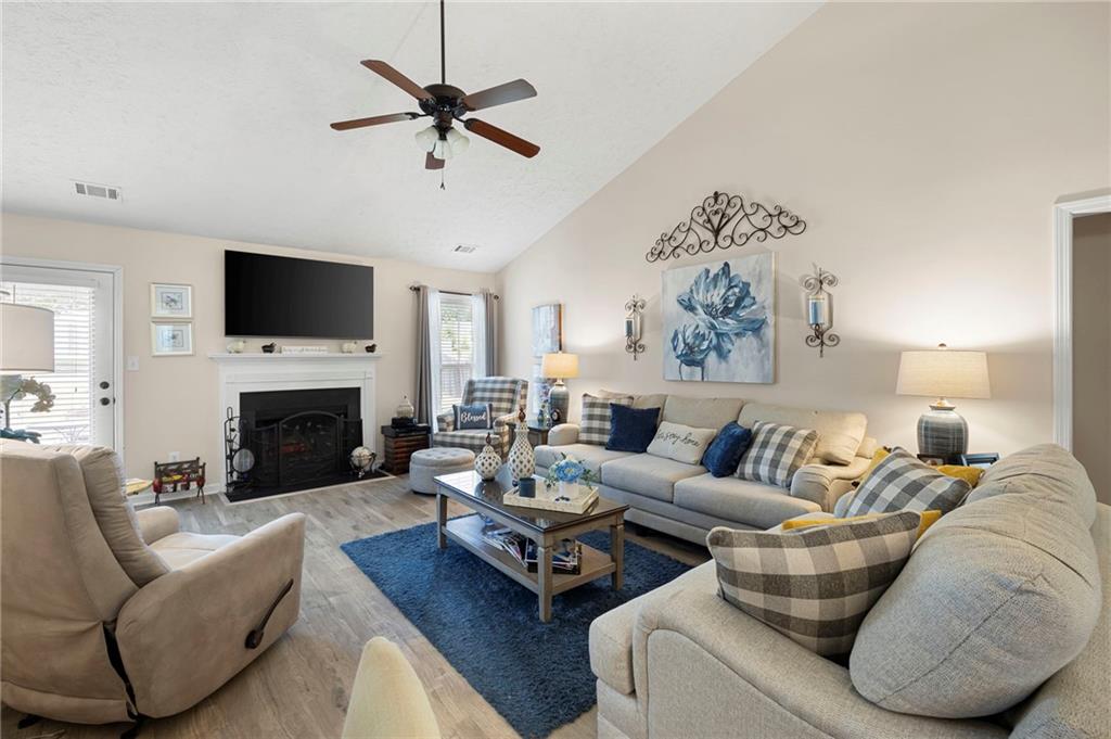 102 Autumn Brooke Trail