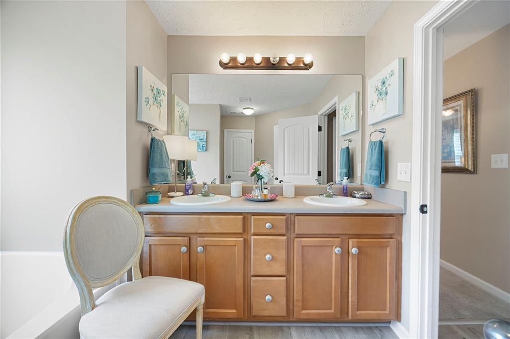 102 Autumn Brooke Trail