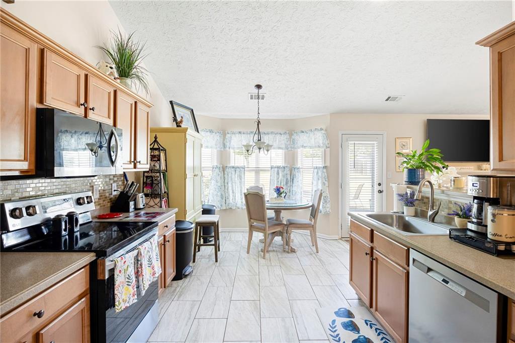 102 Autumn Brooke Trail