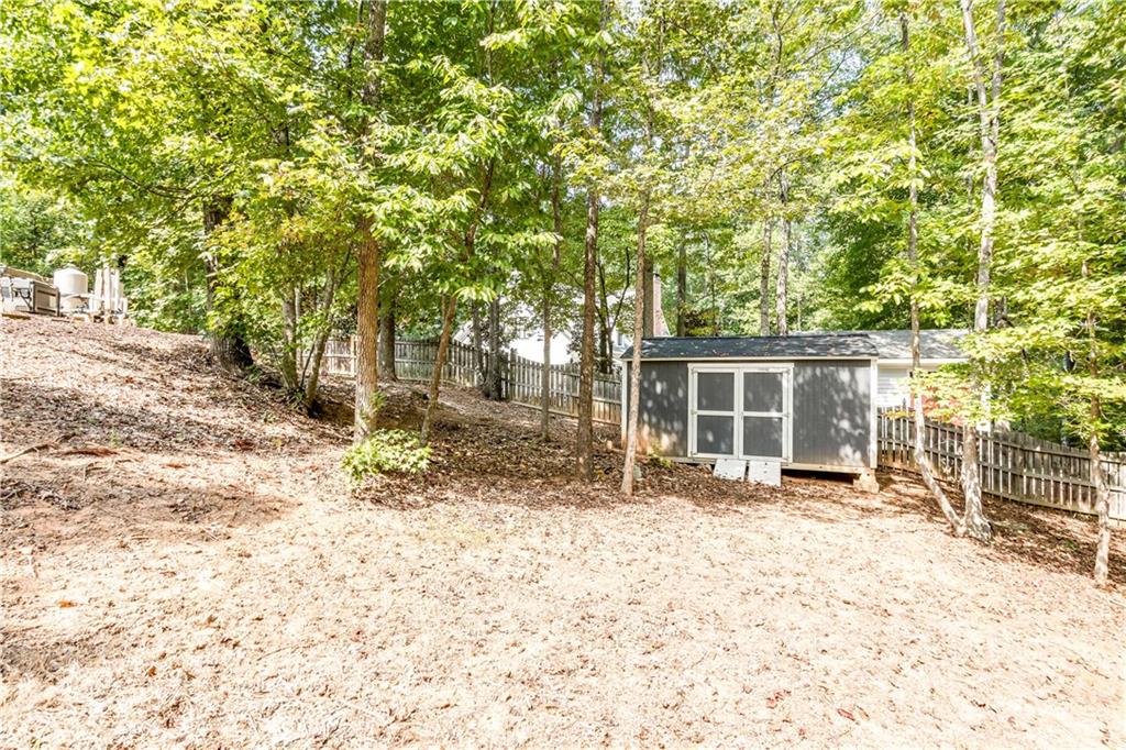 4090 Cooks Farm Drive NW