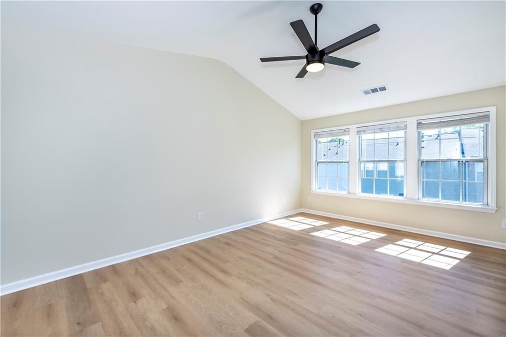 2915 Commonwealth Circle