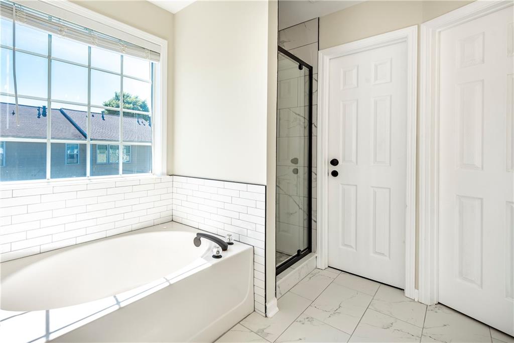 2915 Commonwealth Circle