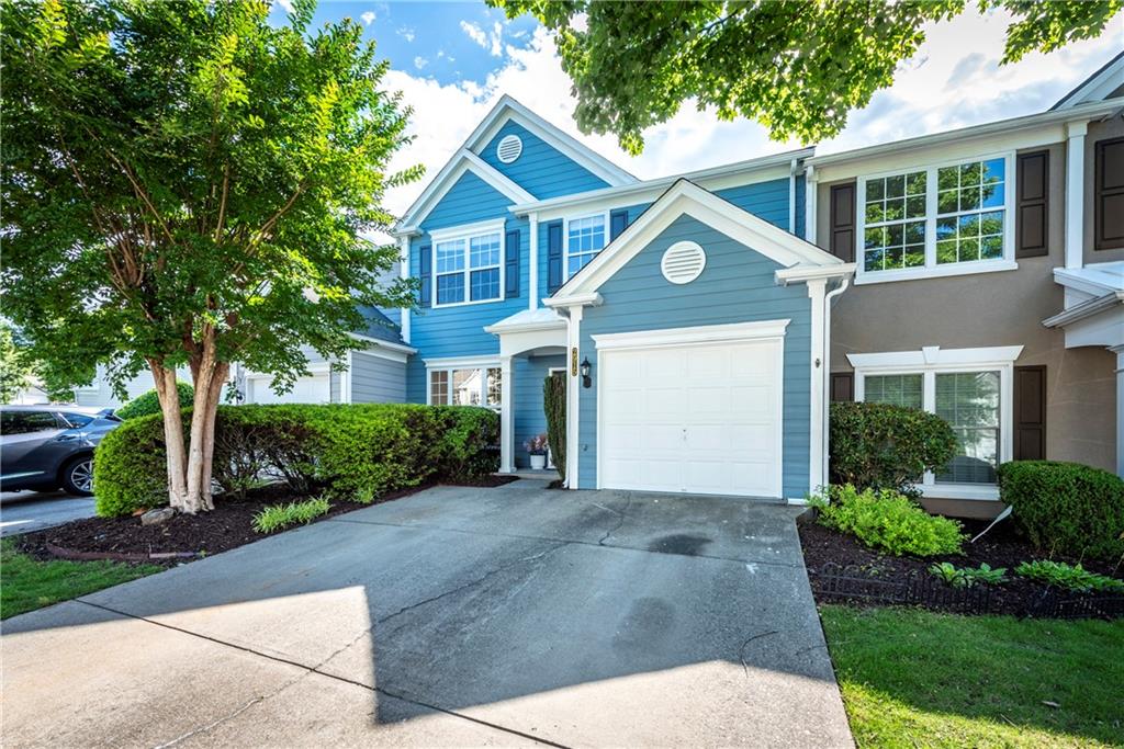 2915 Commonwealth Circle