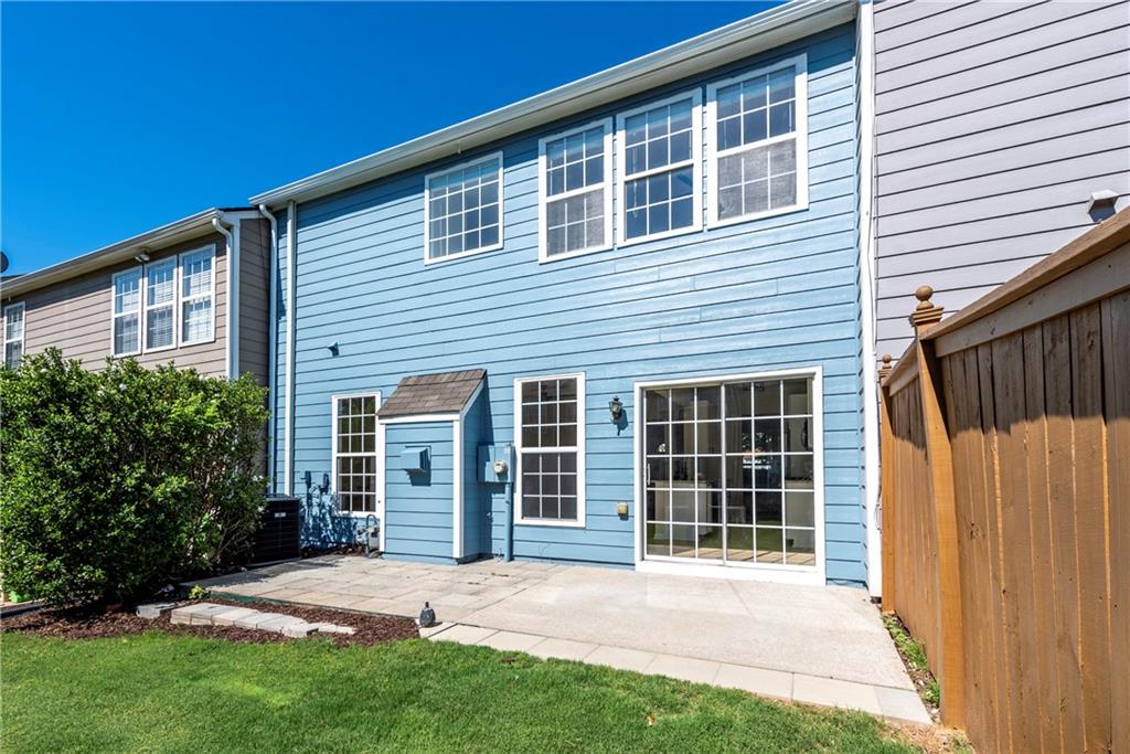 2915 Commonwealth Circle