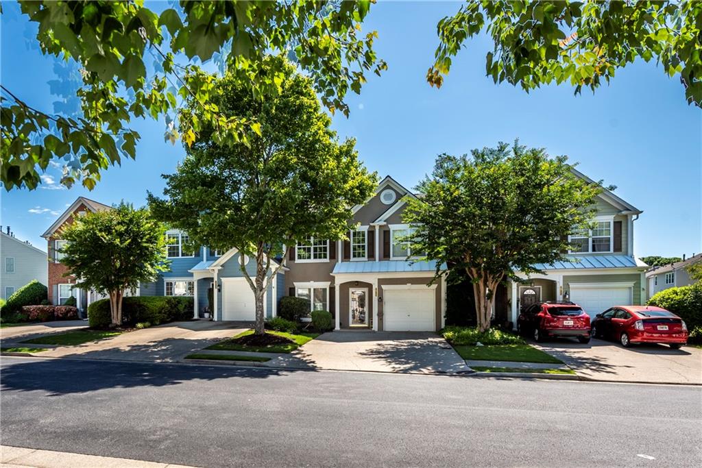 2915 Commonwealth Circle