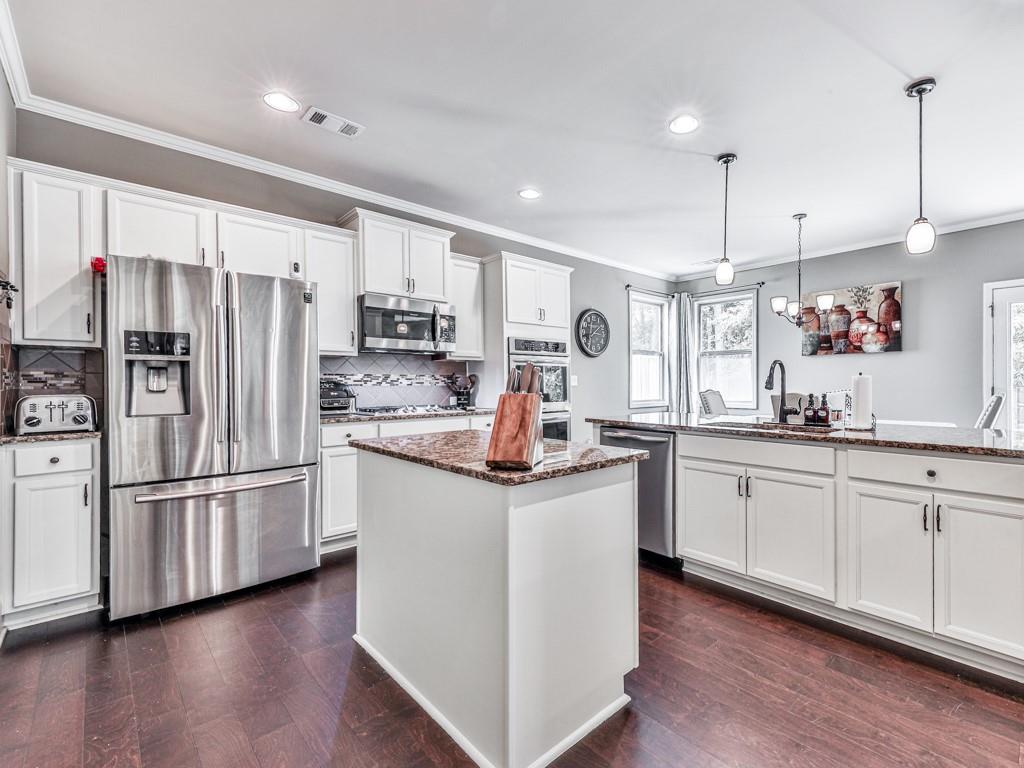 423 Livingston Point