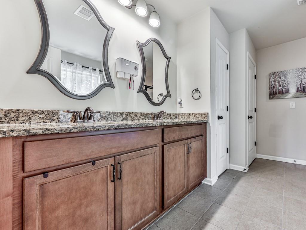 423 Livingston Point