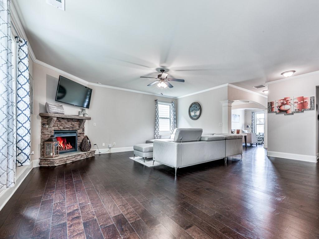 423 Livingston Point