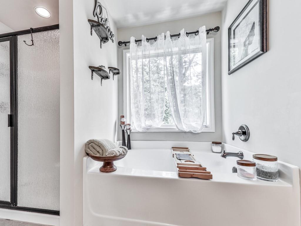 423 Livingston Point