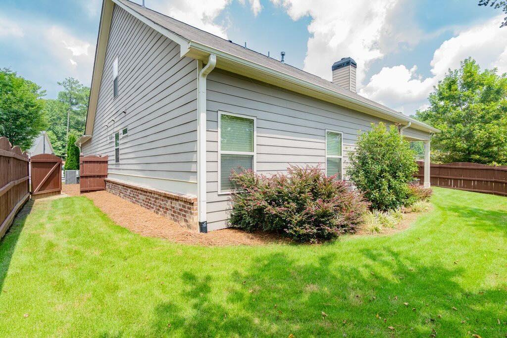 809 Palmetto Moon Road SW