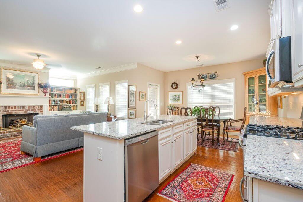 809 Palmetto Moon Road SW