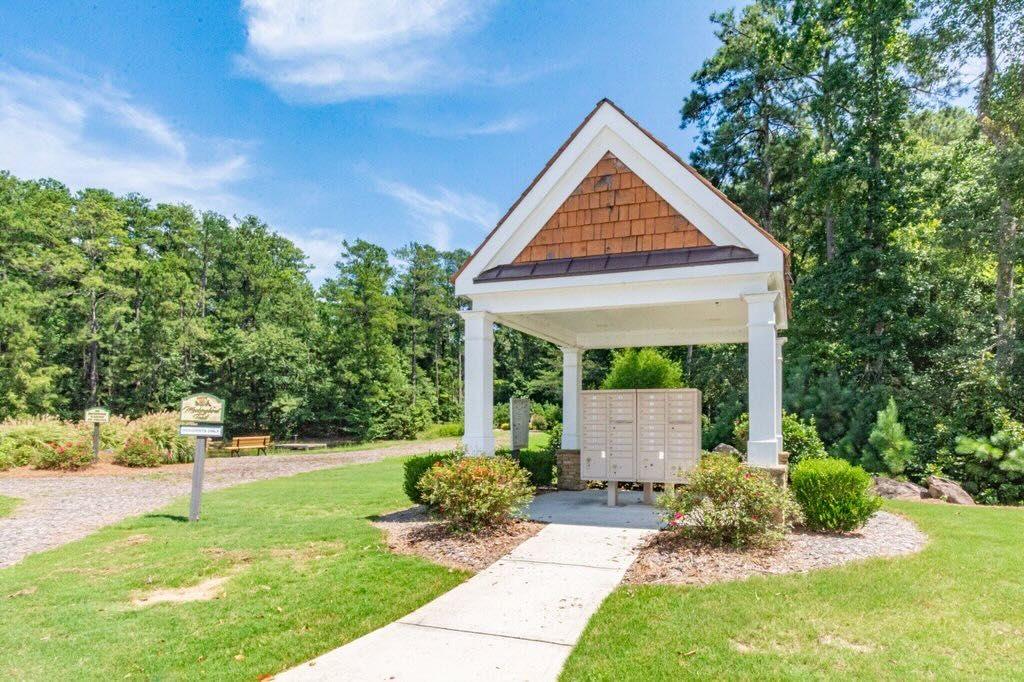 809 Palmetto Moon Road SW