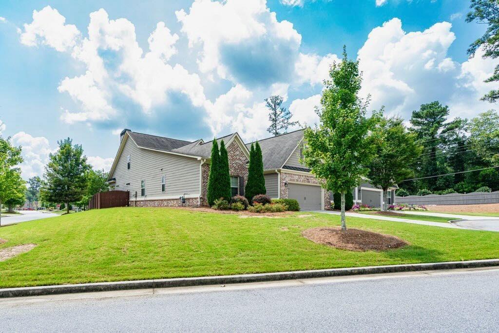 809 Palmetto Moon Road SW