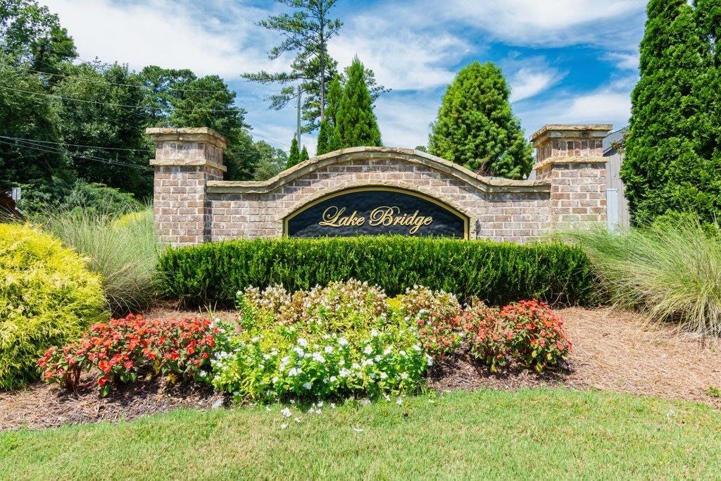 809 Palmetto Moon Road SW