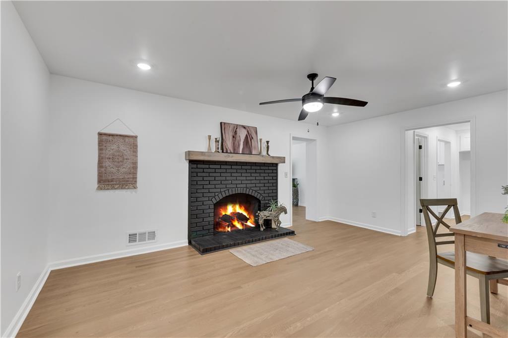 4309 King Valley Drive SE