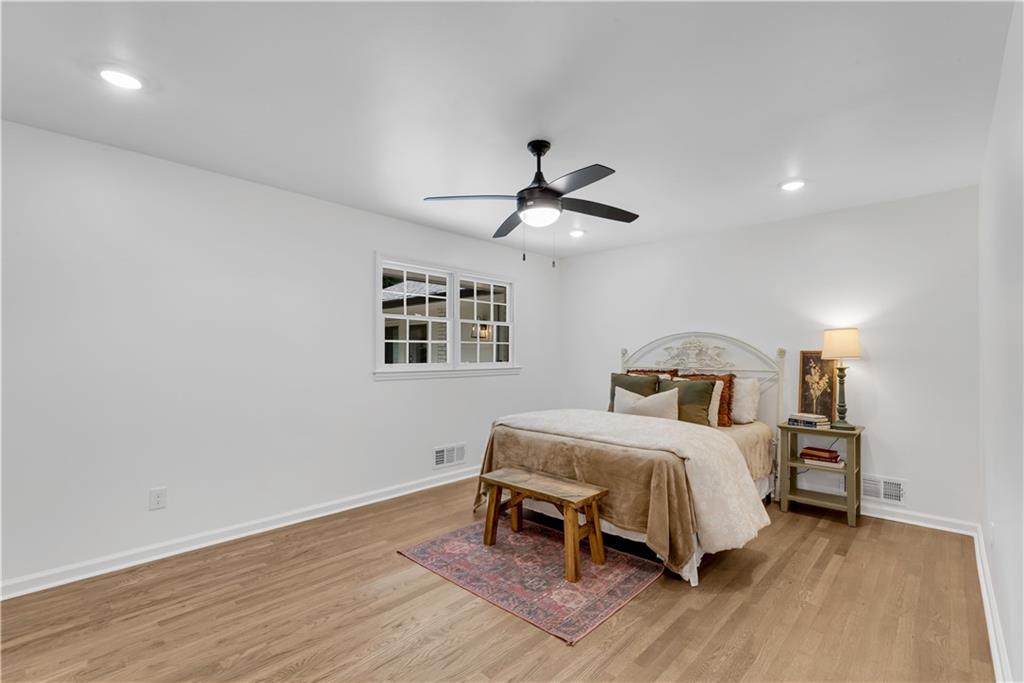 4309 King Valley Drive SE