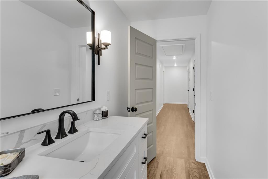 4309 King Valley Drive SE