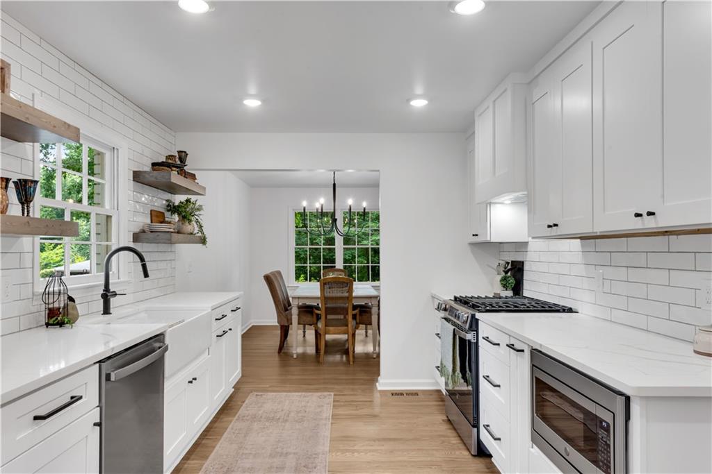 4309 King Valley Drive SE