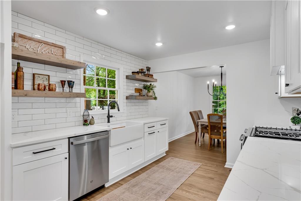 4309 King Valley Drive SE