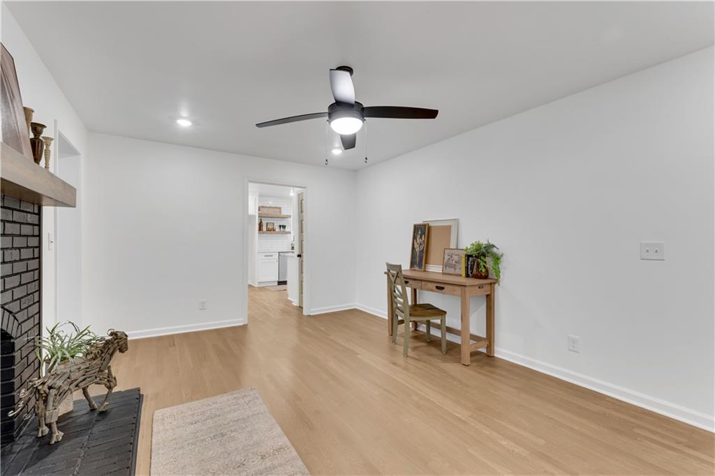 4309 King Valley Drive SE