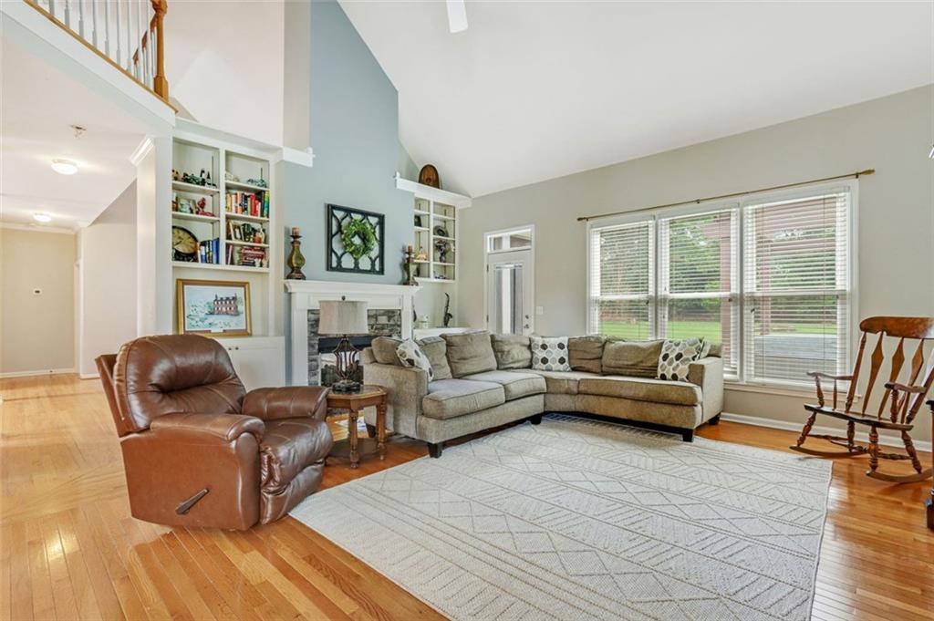 1054 AVERY CREEK Drive