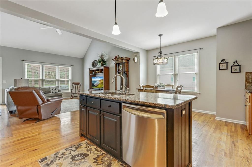 1054 AVERY CREEK Drive