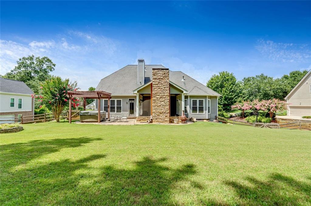 1054 AVERY CREEK Drive