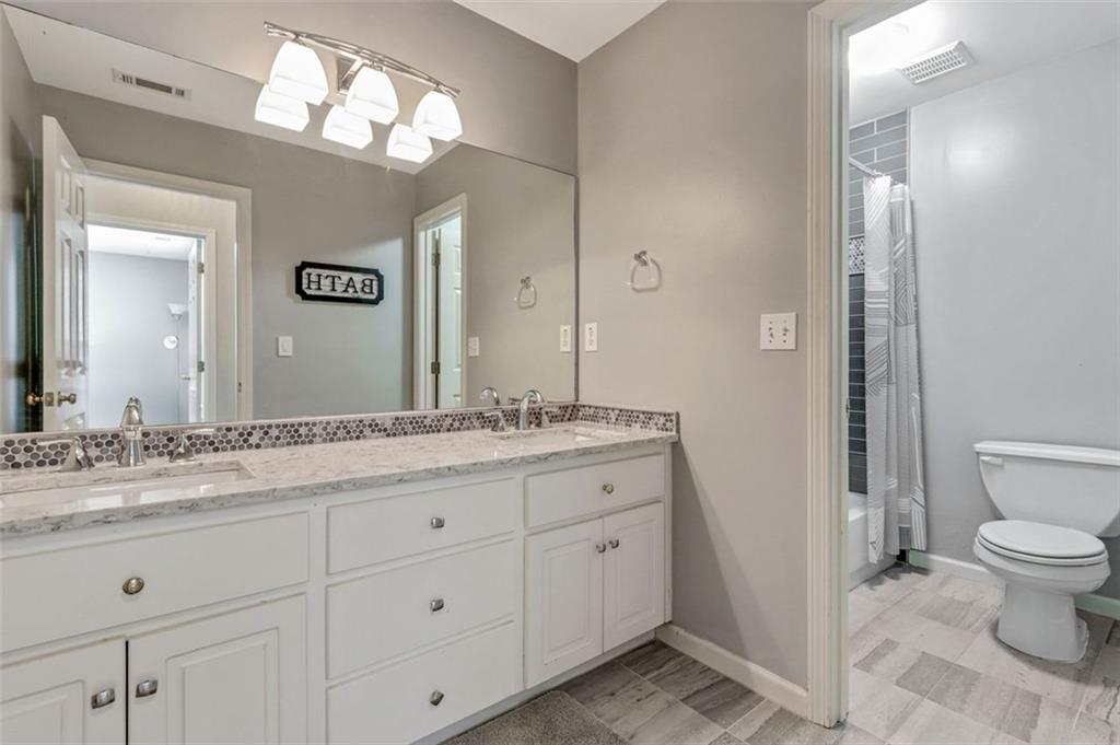 1054 AVERY CREEK Drive