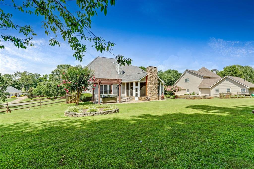 1054 AVERY CREEK Drive