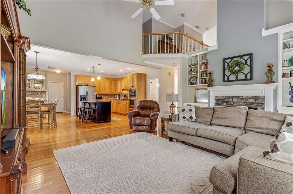 1054 AVERY CREEK Drive