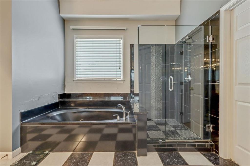 1054 AVERY CREEK Drive