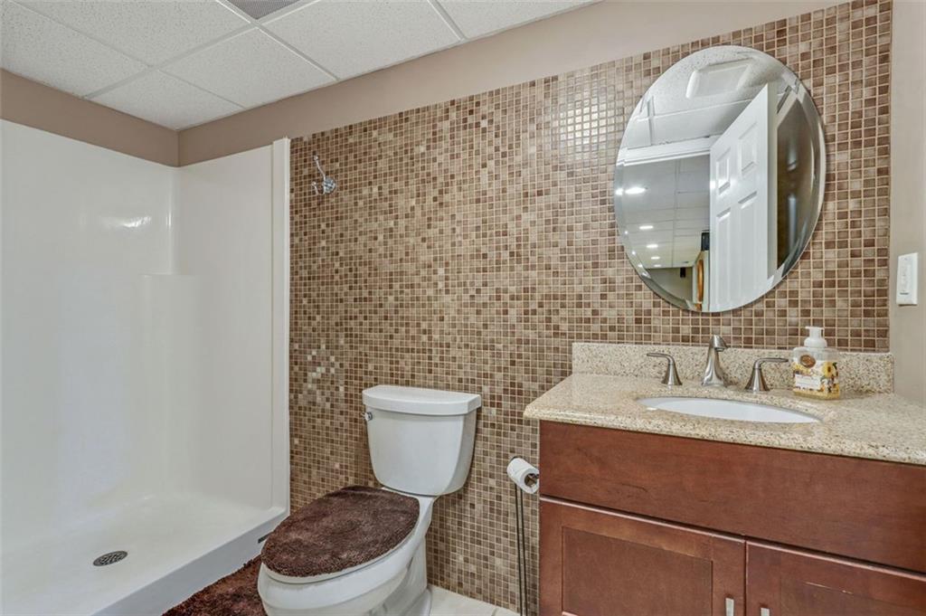 1054 AVERY CREEK Drive