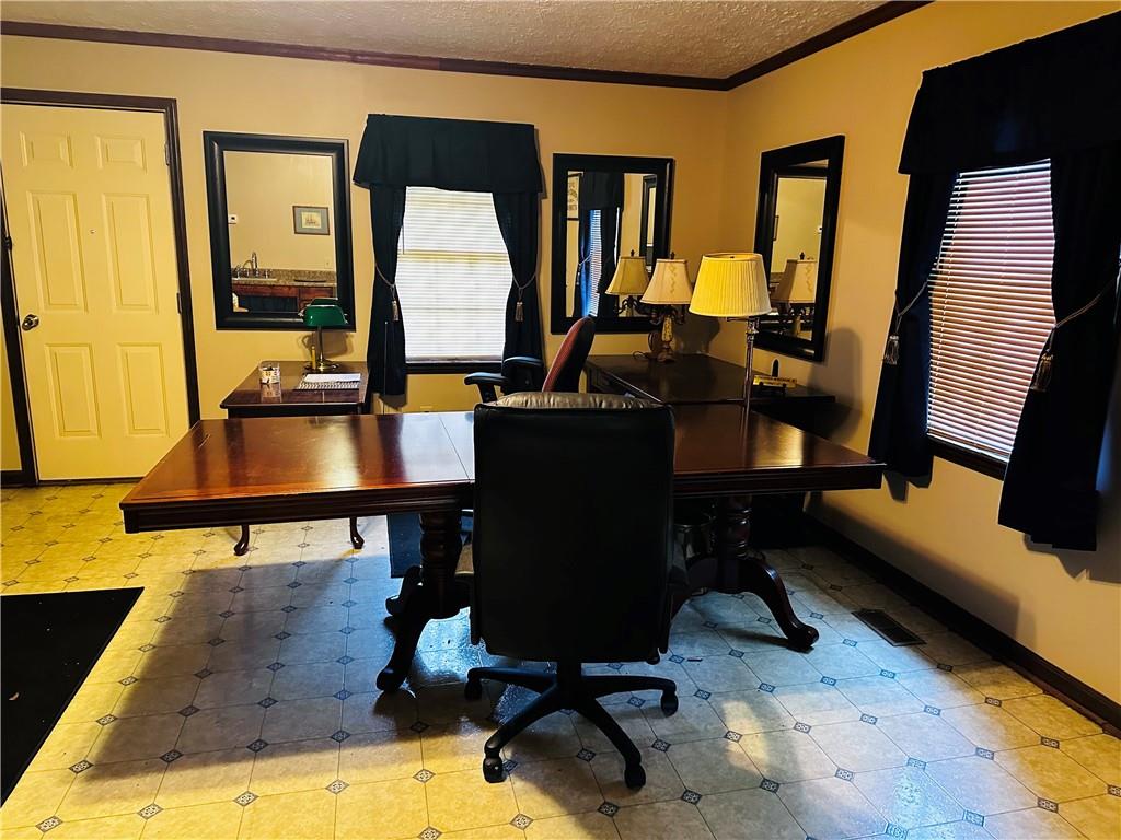 207 E Memorial Drive