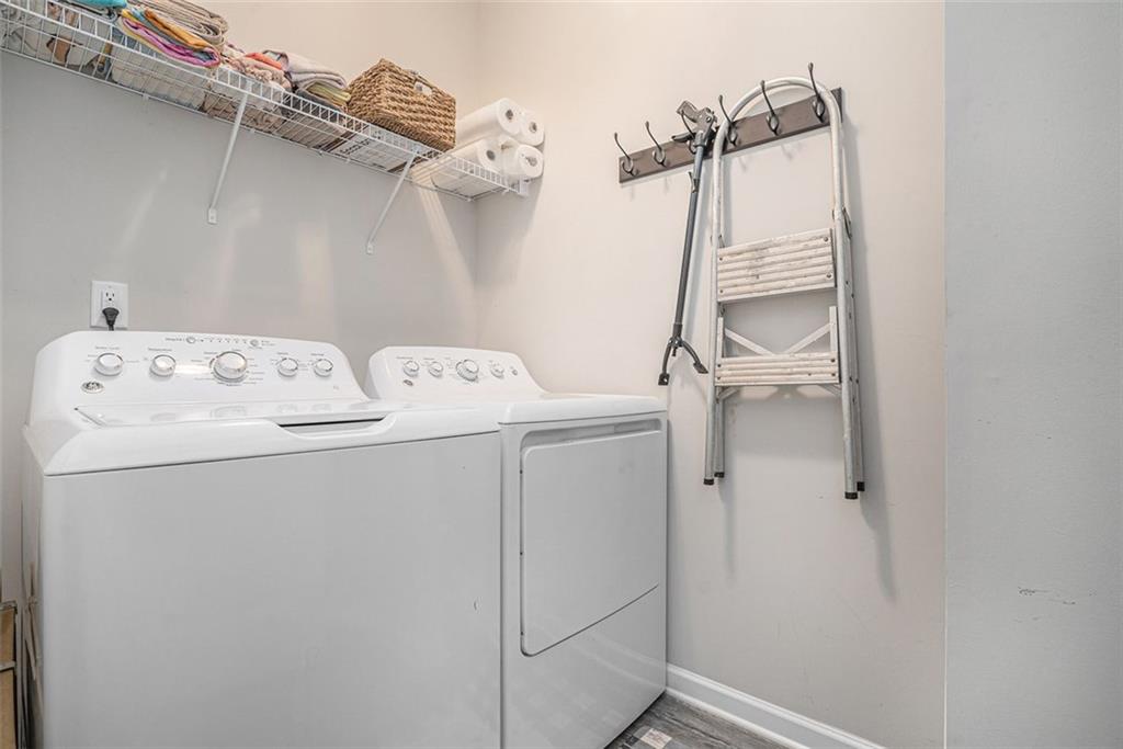 336 SPRUCE CREEK Lane