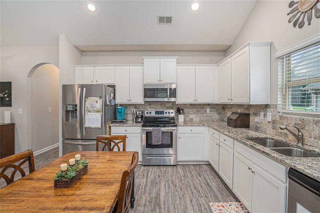 336 SPRUCE CREEK Lane