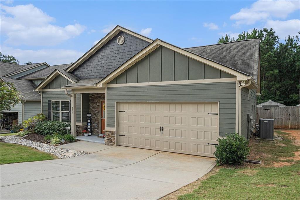 336 SPRUCE CREEK Lane