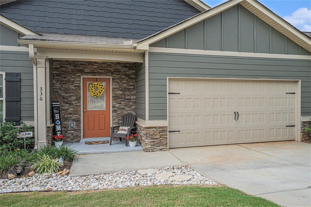 336 SPRUCE CREEK Lane