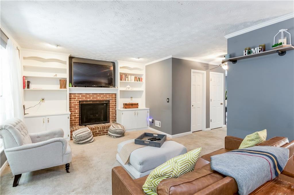 181 BRIGHTON Court SW