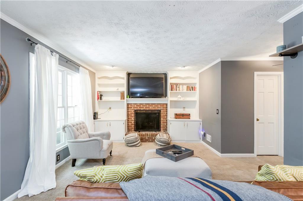 181 BRIGHTON Court SW