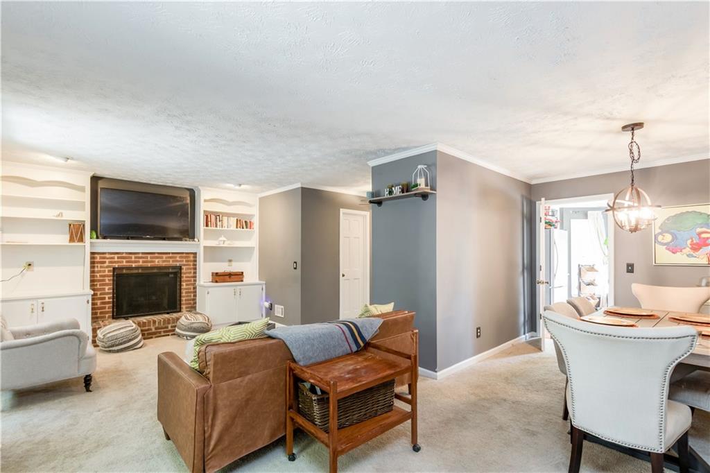 181 BRIGHTON Court SW