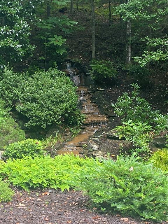 27 Mountain Creek Hollow Drive