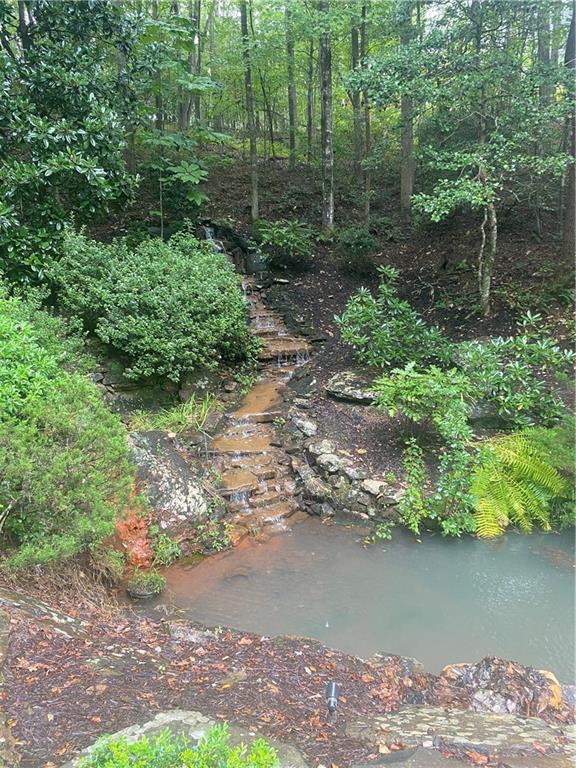 27 Mountain Creek Hollow Drive