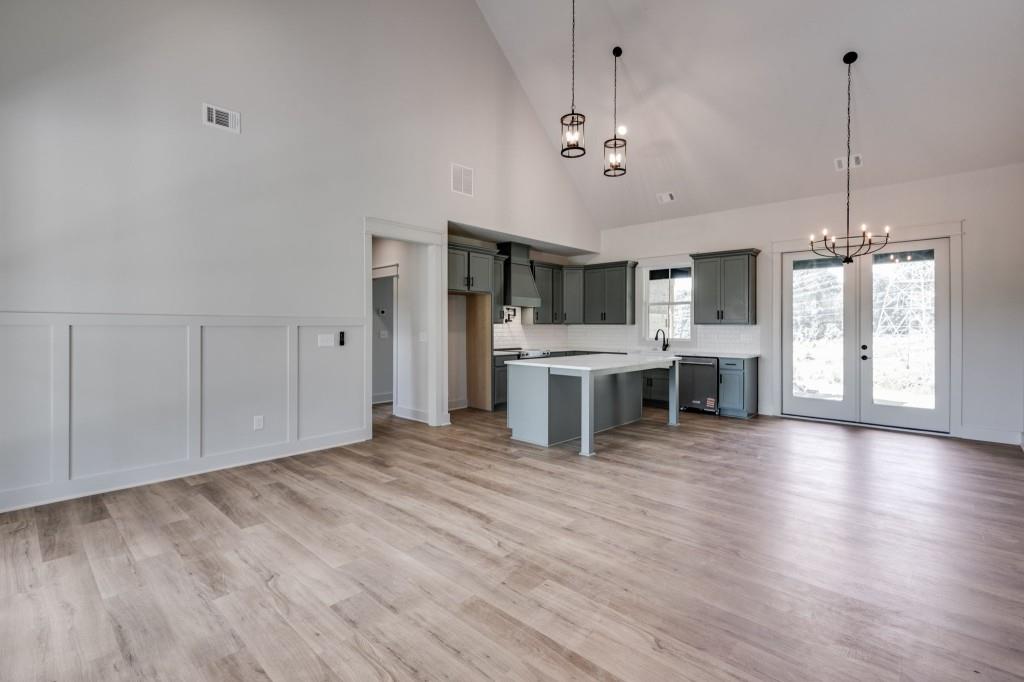 180 Ridgewood Creek Path