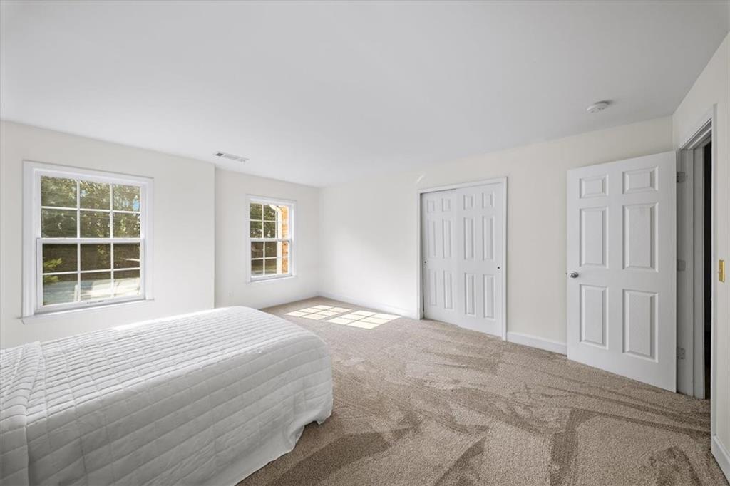 6018 Oakdale Road SE