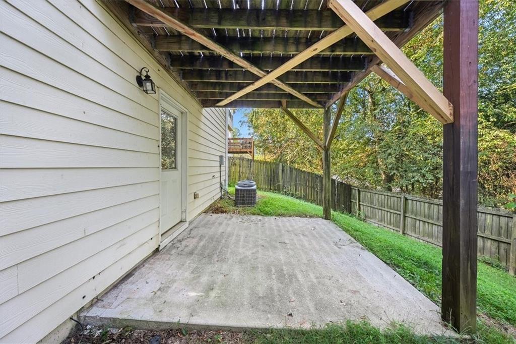 6018 Oakdale Road SE