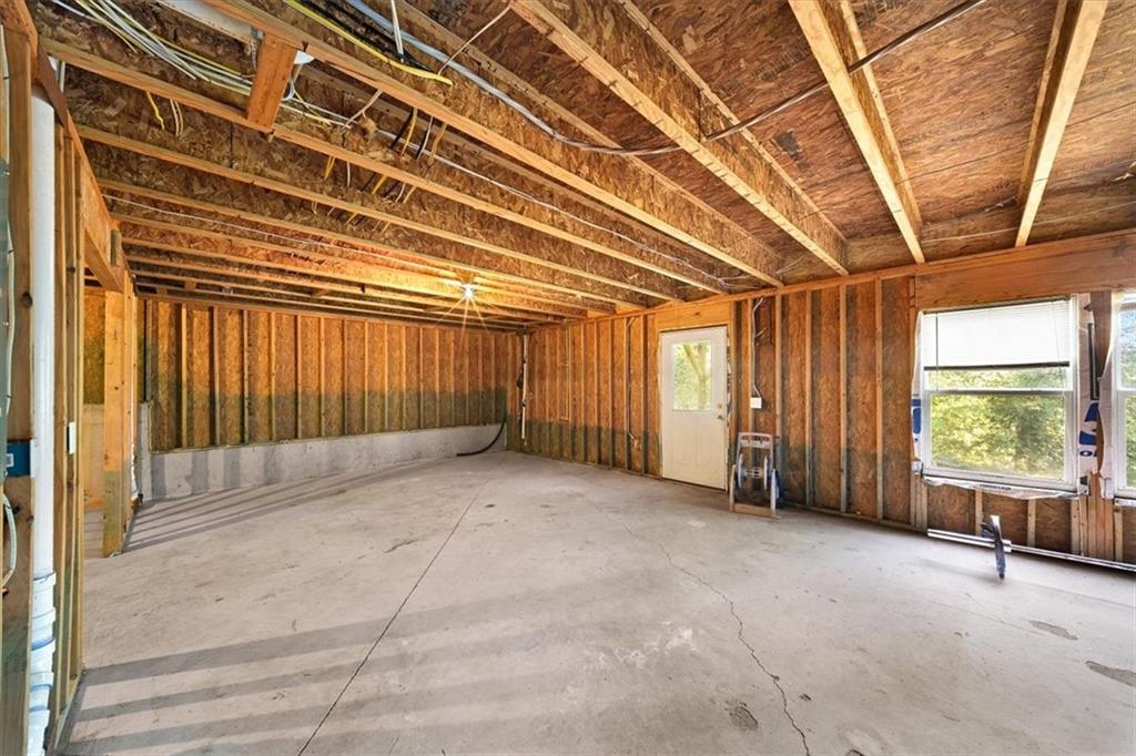 6018 Oakdale Road SE