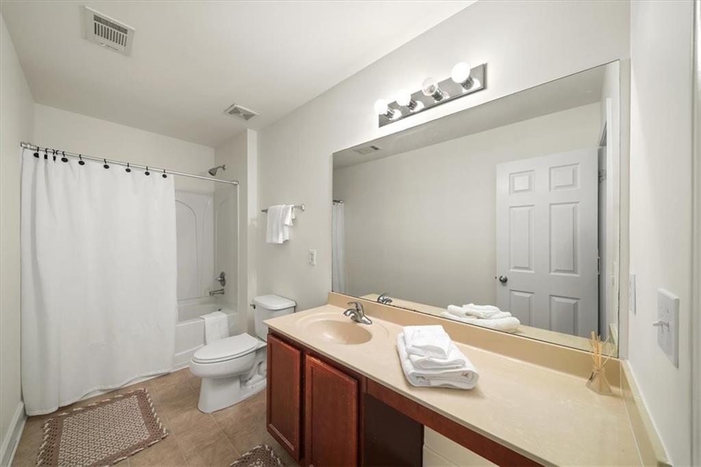 6018 Oakdale Road SE